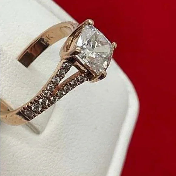 C.G.L certified 1.5 CTTW Natural Diamond Ring image 4