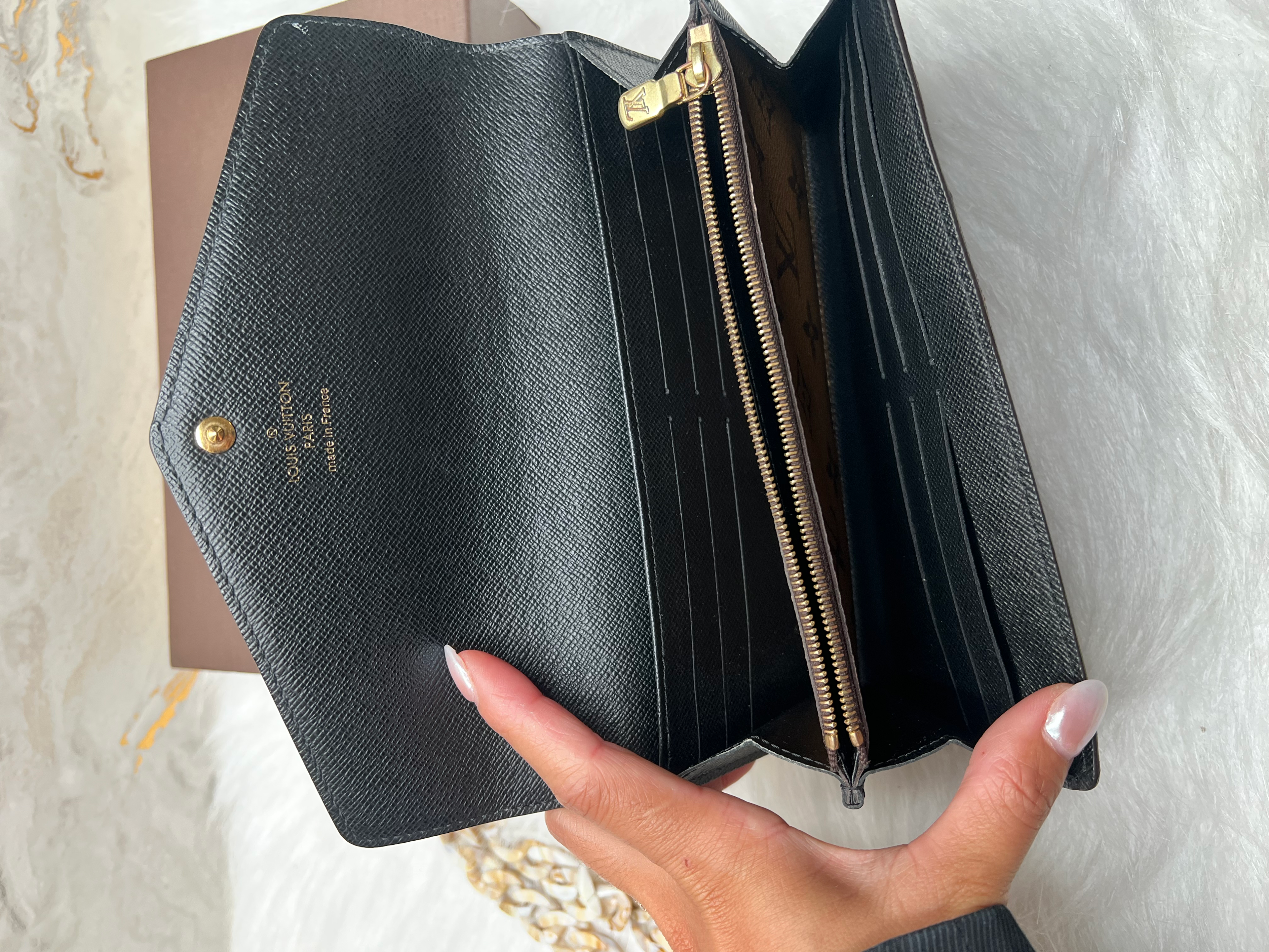 LV reverse mono wallet image 6