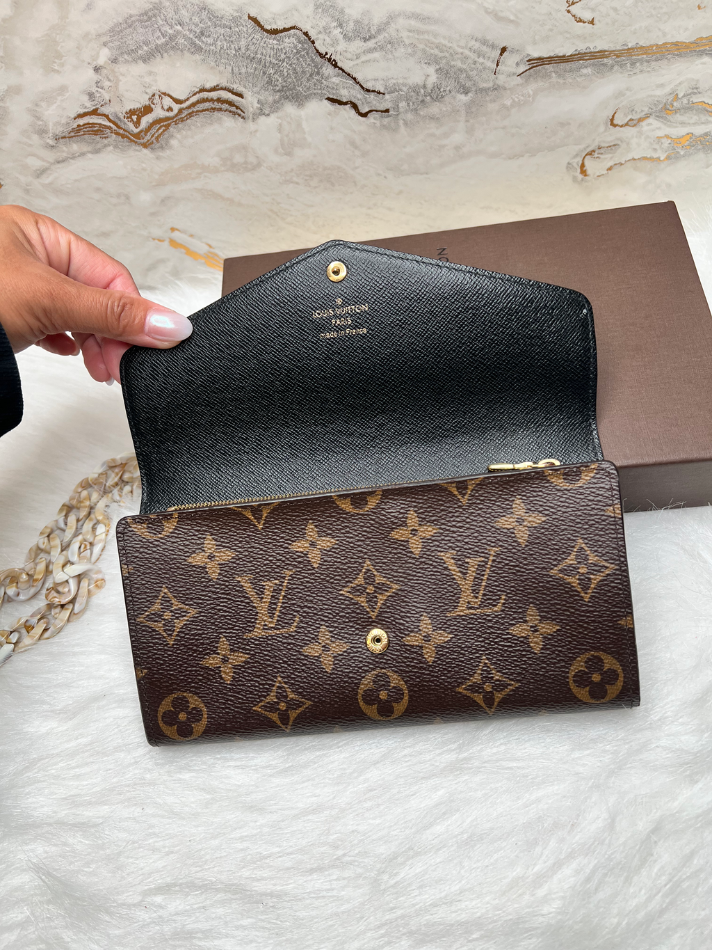 LV reverse mono wallet image 5