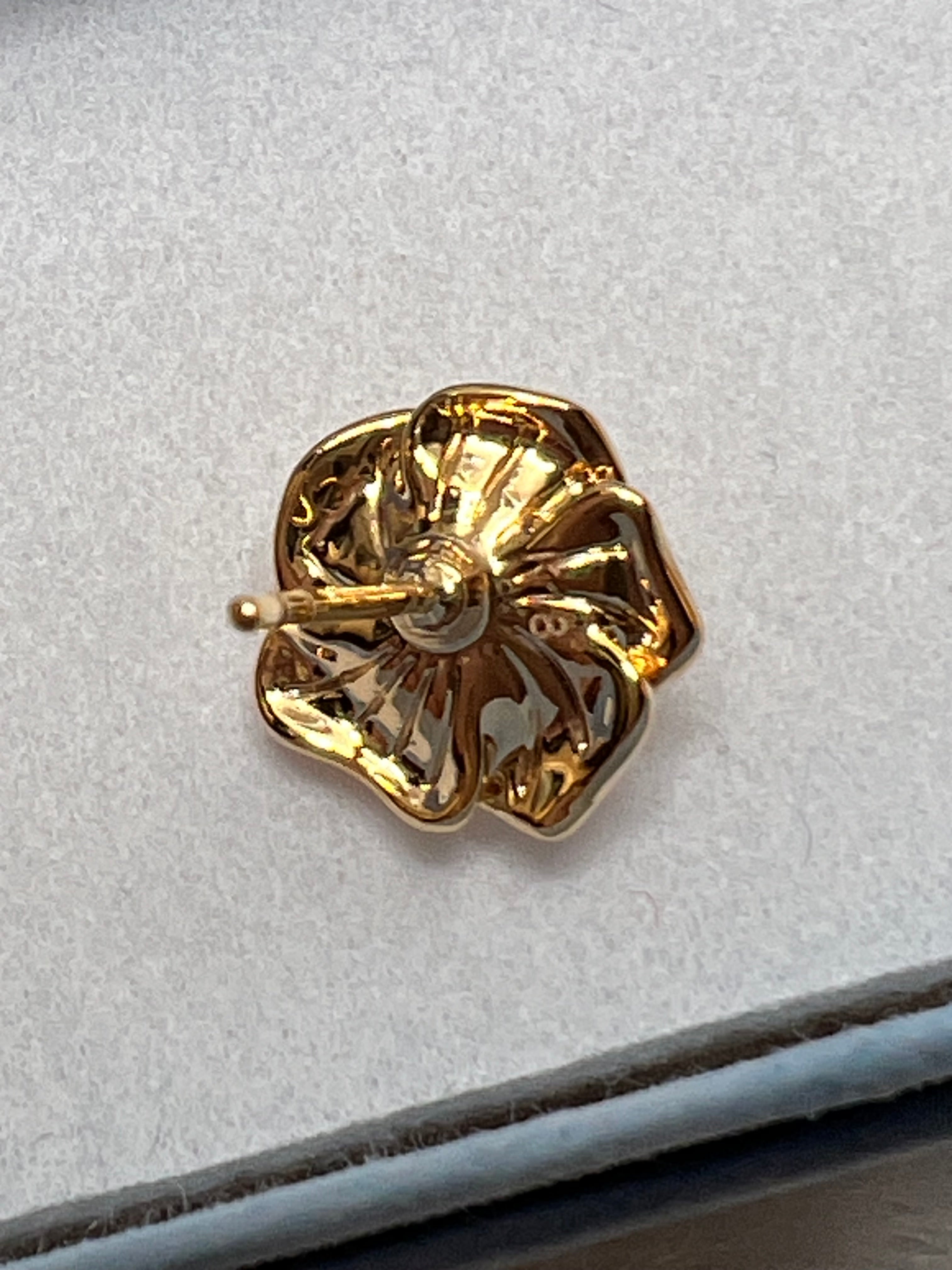 K18 Yellow Gold Camellia Earrings