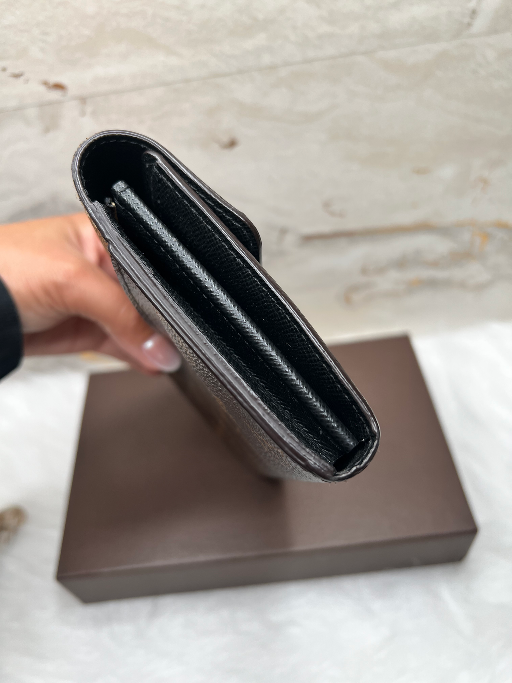 LV reverse mono wallet image 3