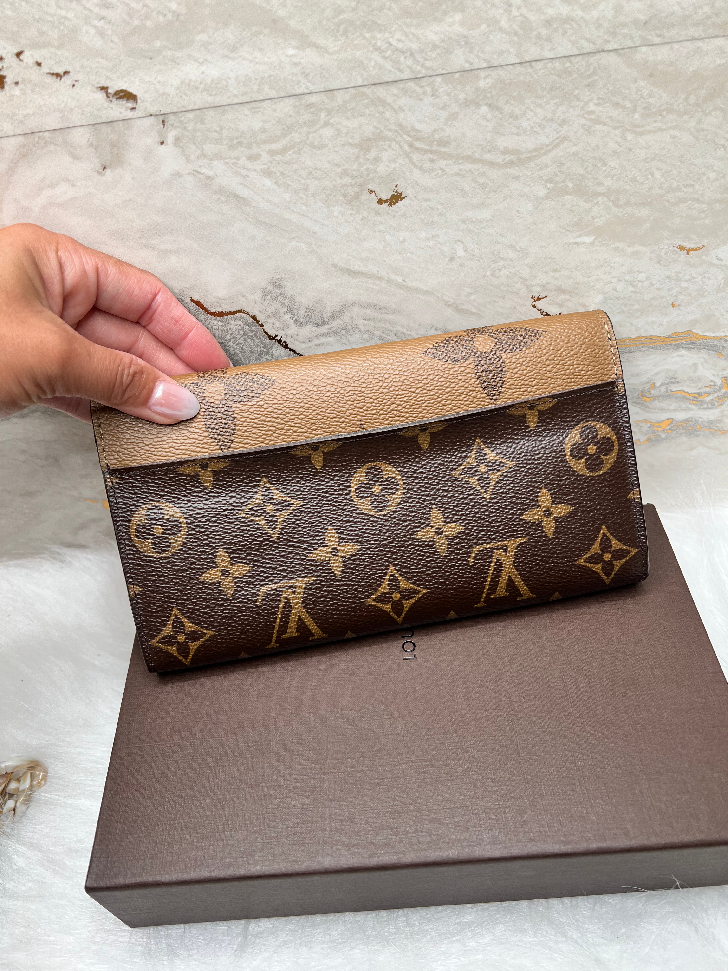 LV reverse mono wallet image 2