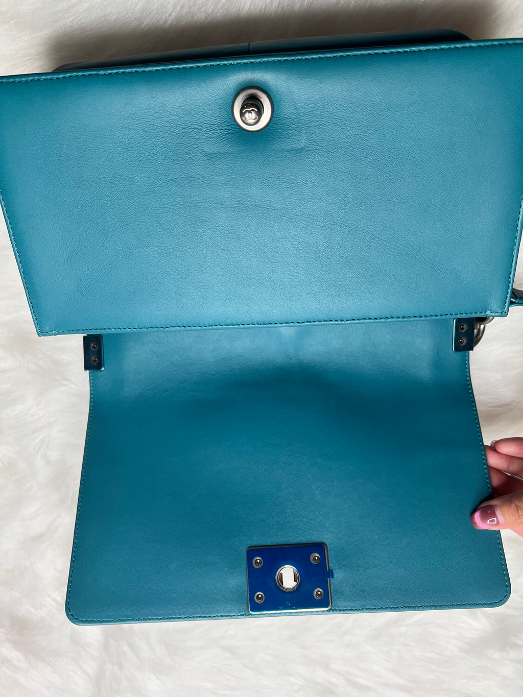 Old Medium Chanel Boy Bag Lambskin image 3